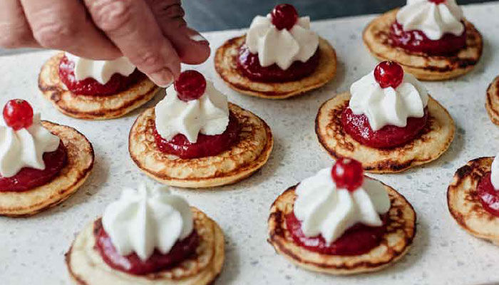 Blinis med rabarber