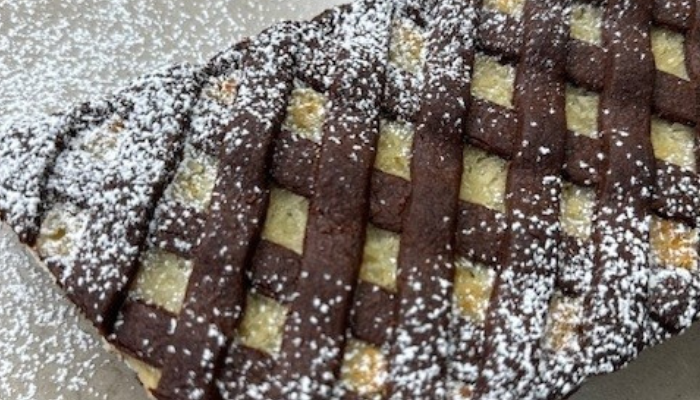 Kokostærte med fletlåg Kokostærte med fletlåg